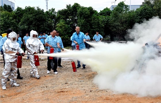 2018年9月皖南電機組織消防滅火演練現(xiàn)場